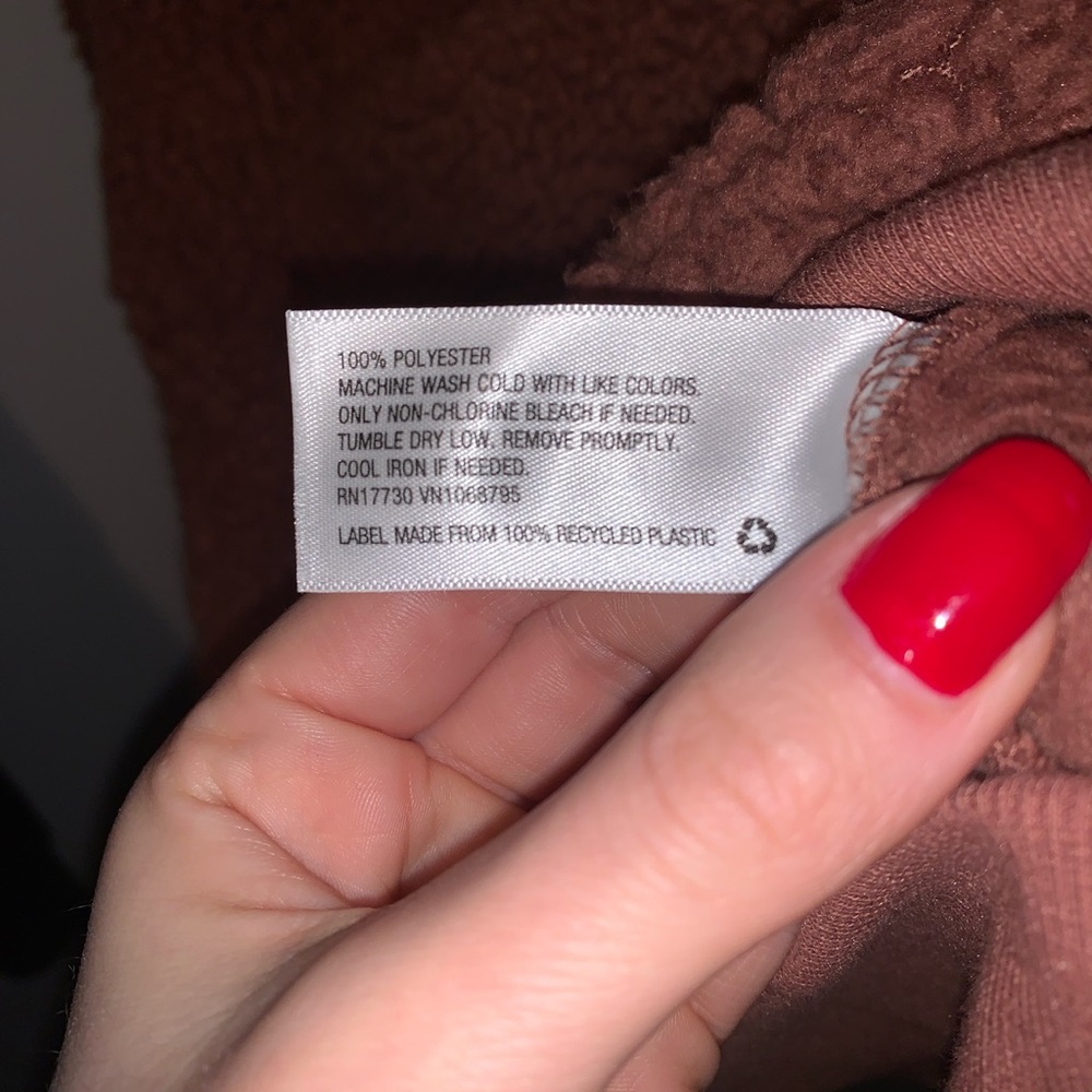 Polyester fluffy sweater - Picture 3 of 3